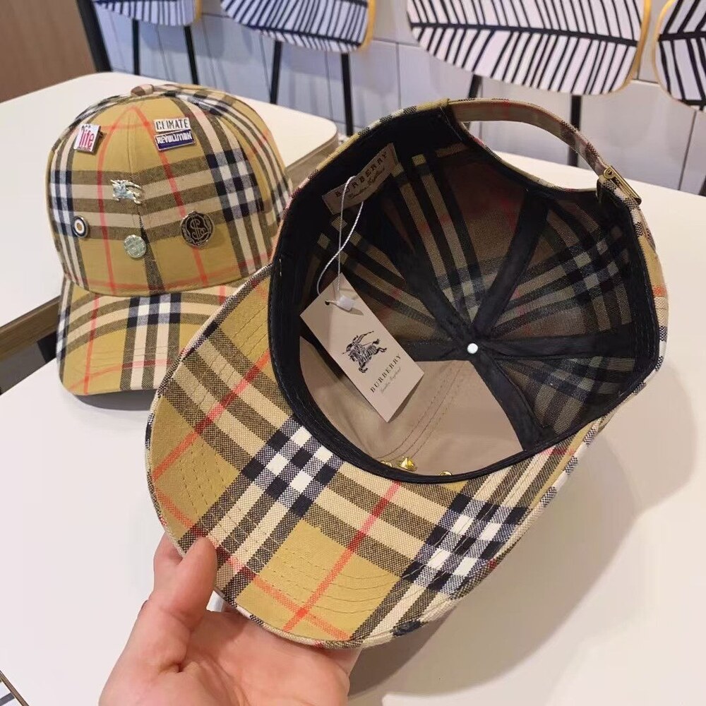 Burberry Vintage Check Badge Baseball Cap - Picture 4 of 7